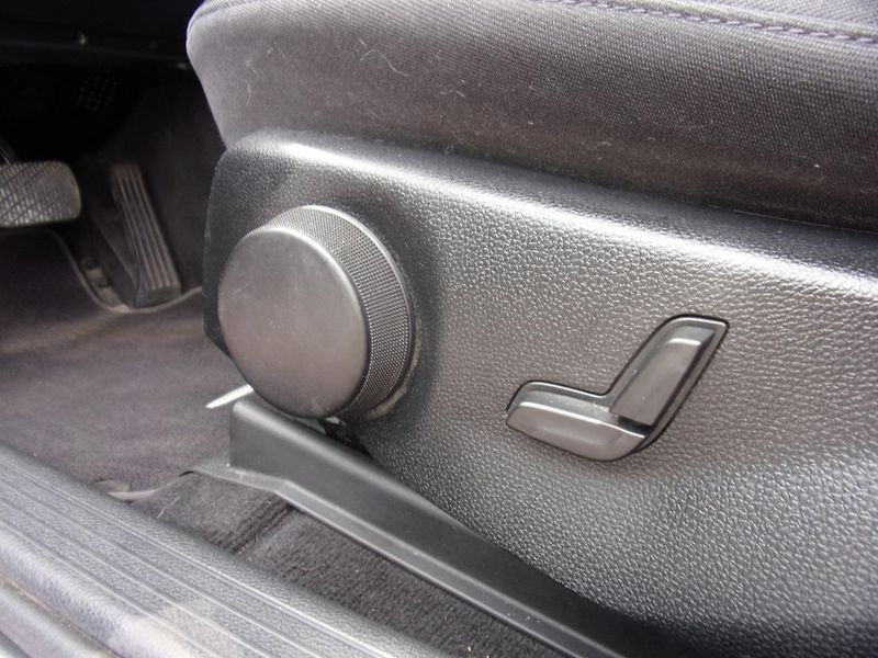 Mercedes-Benz GLK (2009) 350 CDI V6 4MATIC TEMP AC - fotka 31 z 36