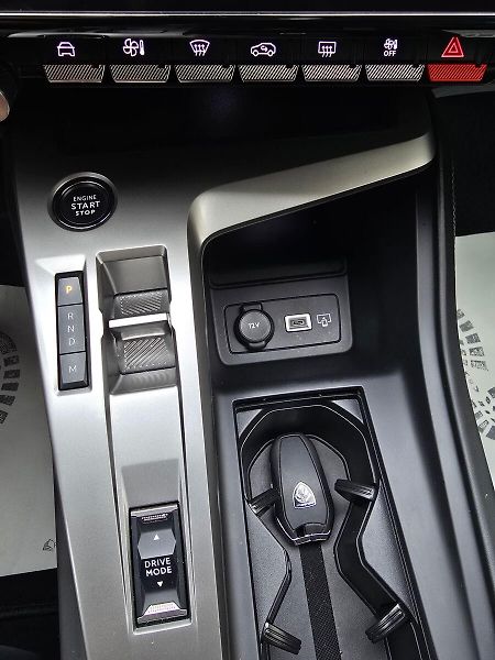Peugeot 408 ALLURE 96kW KAMERA NAVI ČR-DPH - fotka 18 z 49