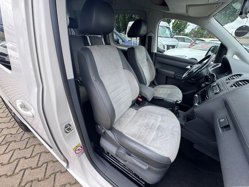 Volkswagen Caddy (2013) EDITION 30 1,6 TDI 75 KW TAŽNÉ - fotka 39 z 50