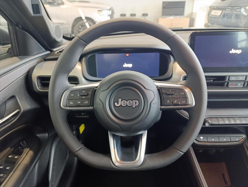 Jeep Avenger (2026) 1,2 Turbo e-Hybrid 110k  Altit - fotka 13 z 15