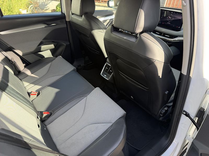 Škoda Enyaq (2021) iV80, 150kw, SOH 90%, Tažné - fotka 9 z 11