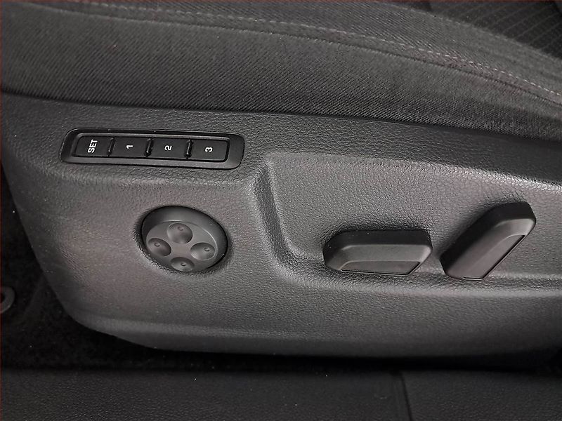 Škoda Superb (2013) Ambition 2.0 TDI, Xenony - fotka 25 z 25