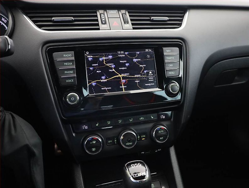 Škoda Octavia (2016) RS 2.0 TDI, Automat, Kůže - fotka 10 z 20