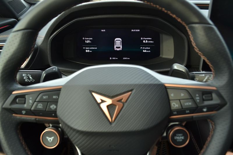 Cupra Formentor (2025) Cupra Formentor 1.5 eTSI DSG - fotka 13 z 25