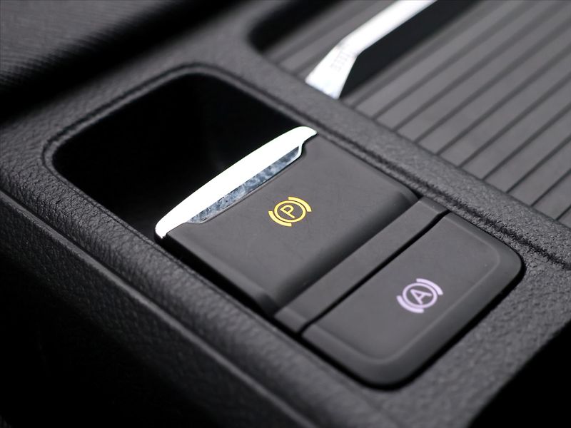 Škoda Octavia 2,0 TDI CZ Ambition 1.Maj DPH - fotka 29 z 38