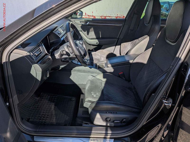 Škoda Superb (2021) 2.0TSi 4x4, ČR, SportLine - fotka 9 z 23