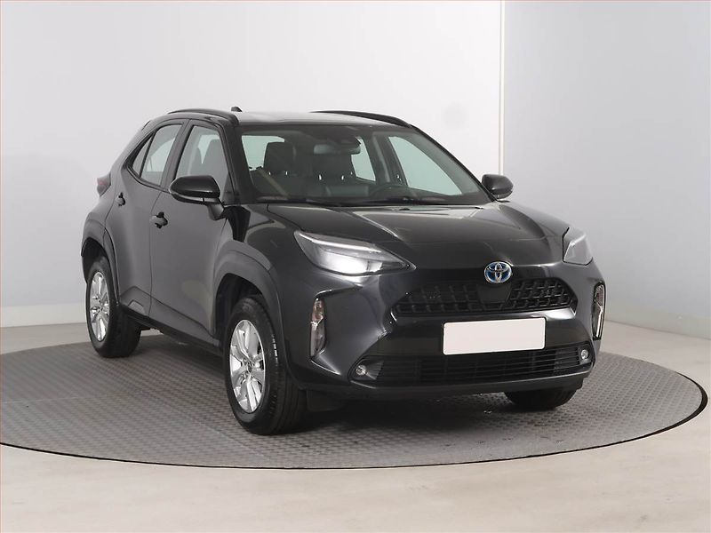 Toyota Yaris Cross (2023) Comfort Style Tech 1.5 VVT-iE - fotka 1 z 19