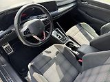 Volkswagen Golf (2023) 2.0 TSI DSG GTI - náhled 7