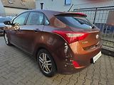 Hyundai i30 1.6-PĚKNÁ VÝBAVA-ODĚRKY - náhled 12