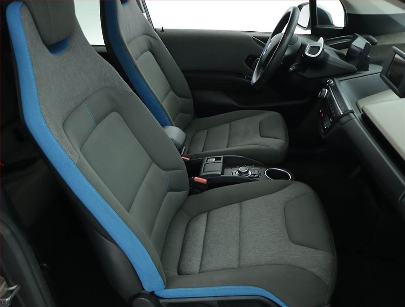 BMW i3 (2014) 60Ah BEV, SoH 74%, Automat - fotka 9 z 19