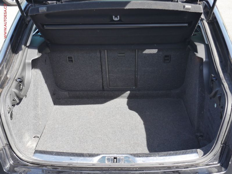 Škoda Superb (2013) 2.0 TDi, 1.maj,ČR, Elegance - fotka 7 z 23