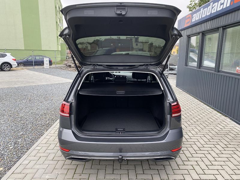 Volkswagen Golf 1.4 TSI 92kW-1xMAJ.-LED- ACC - fotka 33 z 44
