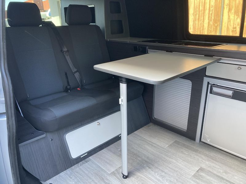Volkswagen T6 (2018) CALIFORNIA 2,0TDi 4MOTION -DPH - fotka 2 z 35