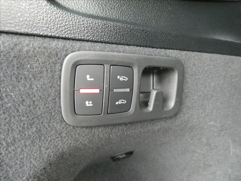 Audi SQ7 4,0 TDi V8 320kWwebasto,matrix - fotka 23 z 50