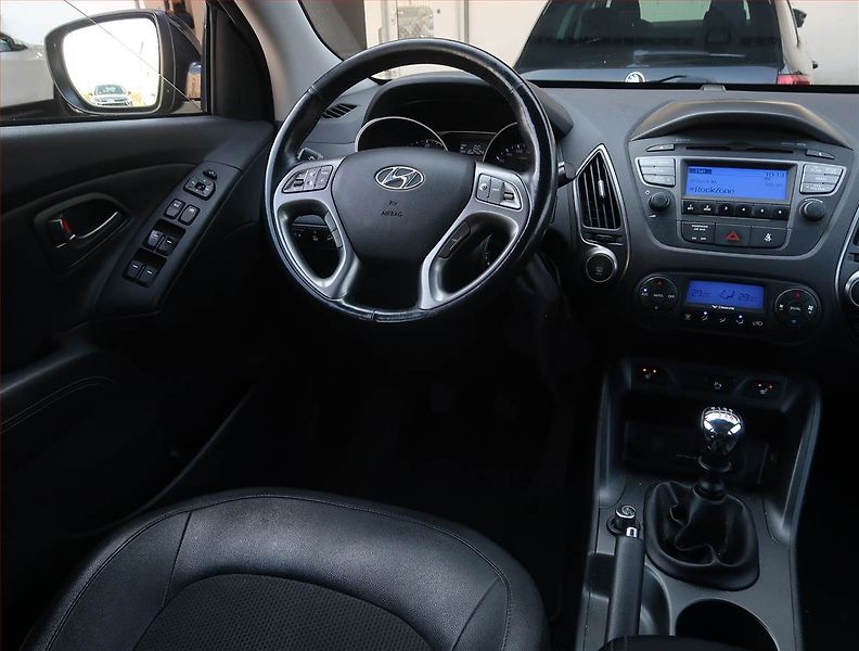 Hyundai ix35 (2014) 1.7 CRDi, Serv.kniha, Kůže - fotka 7 z 15
