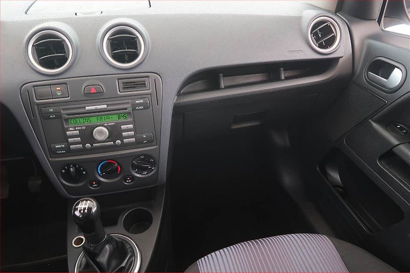 Ford Fusion (2010) 1.4, jezdí výborně - fotka 8 z 14