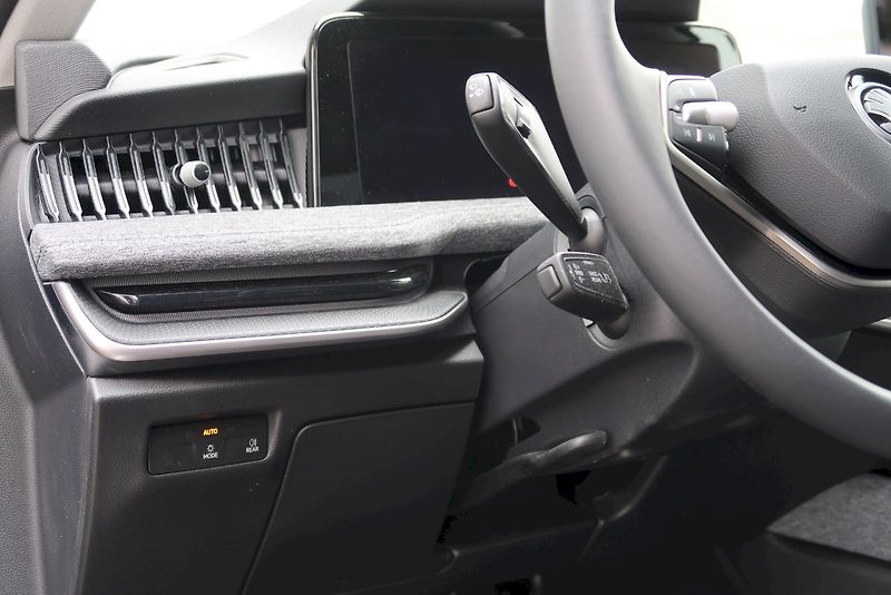 Škoda Superb (2024) Combi Selection 1,5 TSi / 150 - fotka 14 z 33