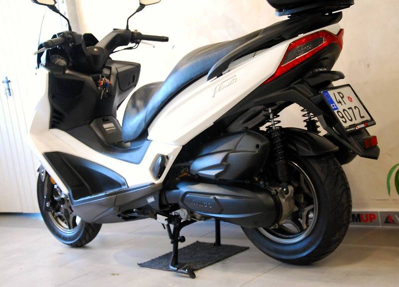 Kymco X-Town 125i ABS (2017) hezký stav, původ ČR, serv - fotka 19 z 20