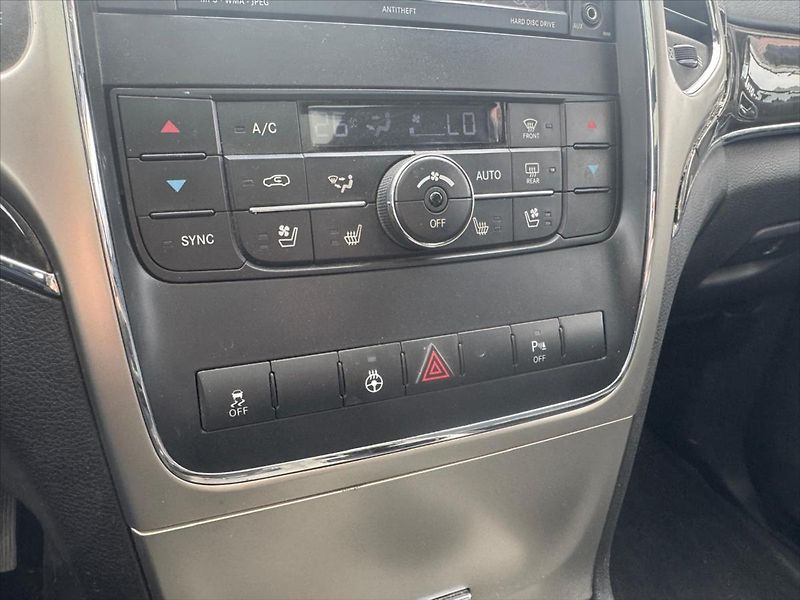 Jeep Grand Cherokee 3,0 CRD, Webasto - fotka 15 z 19