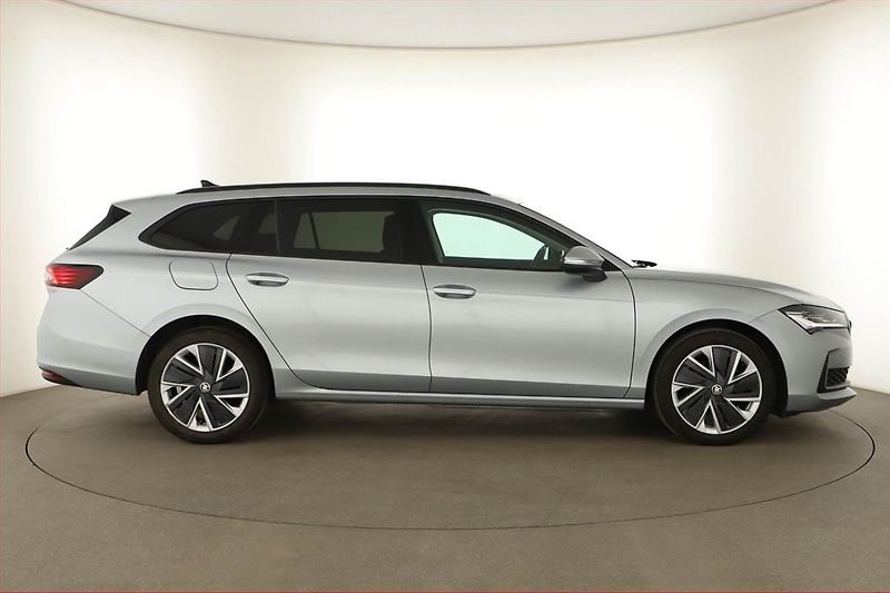 Škoda Superb (2024) 2.0 TDI, Selection - fotka 6 z 18