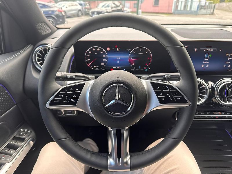 Mercedes-Benz GLB (2026) 200 d 4MATIC - fotka 13 z 24