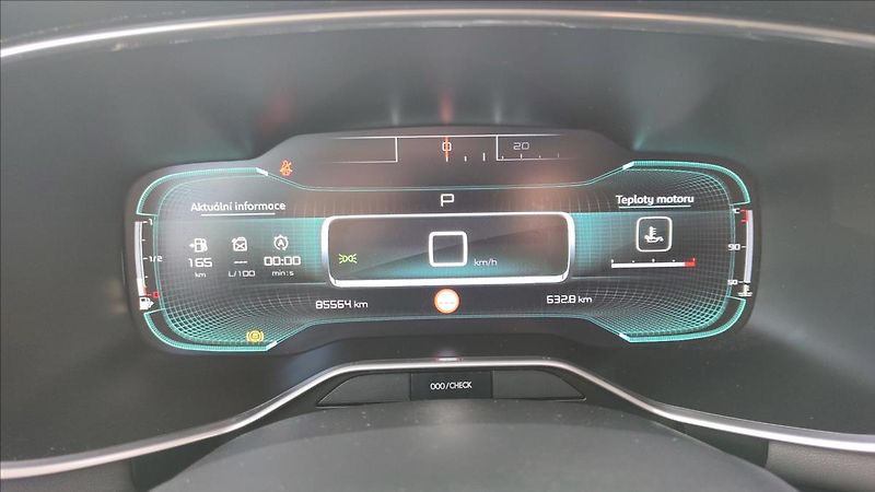 Citroën C5 Aircross 1,5   Feel BHDi EAT8 ČR - fotka 8 z 19