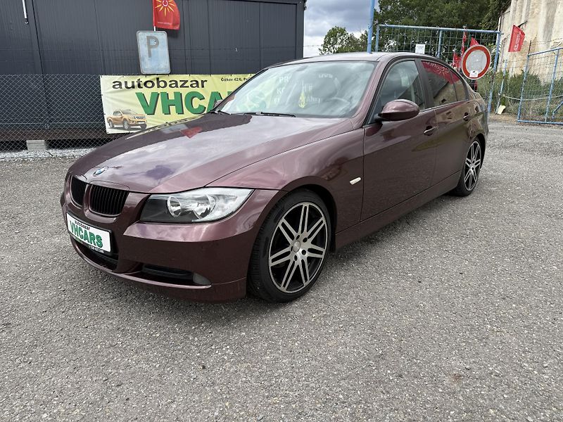 BMW Řada 3 2,0i  Navigace - fotka 1 z 21