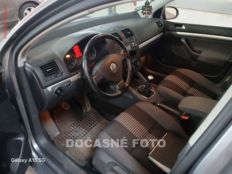 Volkswagen Golf (2008) 1.4 TSI, servis.kniha - fotka 3 z 3