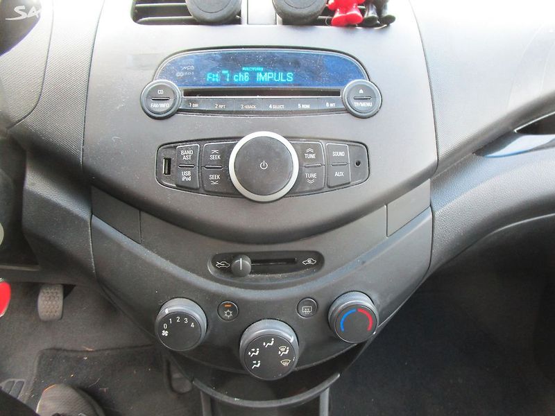Chevrolet Spark 1,0 - 50KW - NOVÁ STK - fotka 12 z 15