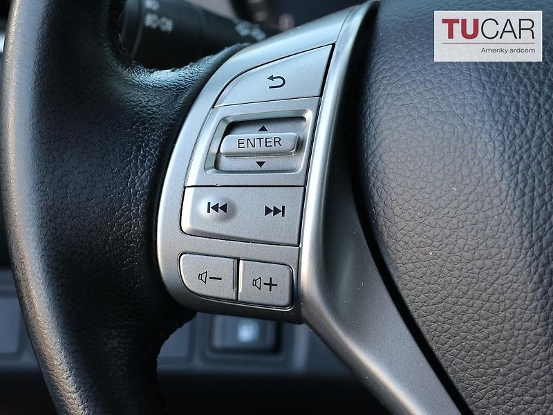 Nissan Navara (2019) 2.2 DIesel Automat  - fotka 19 z 38