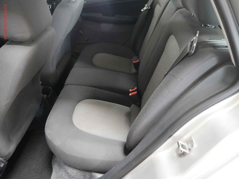 Škoda Fabia (2004) 1.2 HTP, ČR, Tažné, STK3/28 - fotka 10 z 14