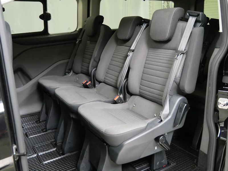Ford Tourneo Custom - fotka 21 z 25