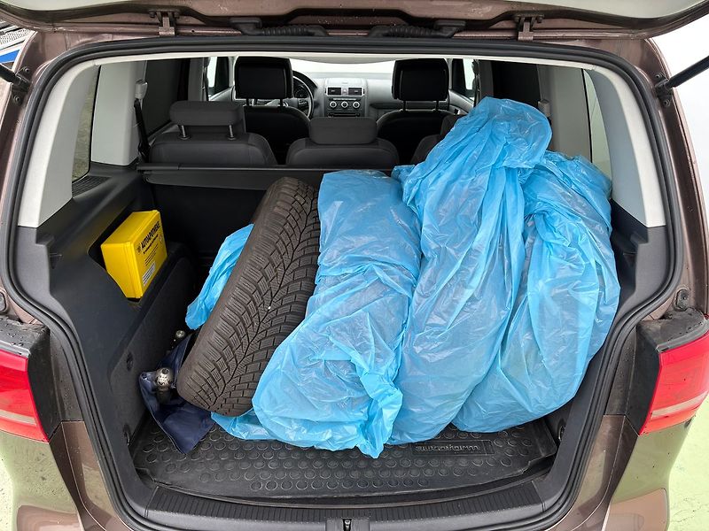 Volkswagen Touran 1.6TDI, 77kW, Tažné - fotka 16 z 28