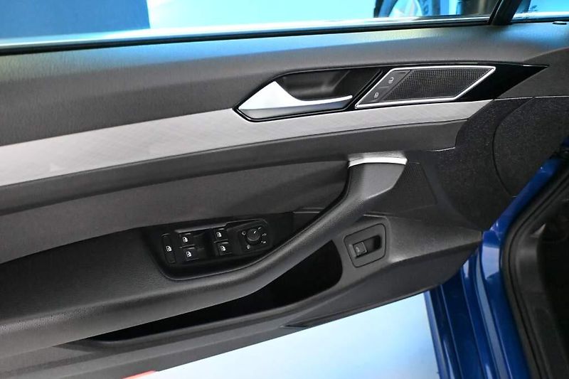 Volkswagen Passat (2022) 2.0 LED DSG ACC R-LINE Paket K - fotka 16 z 33