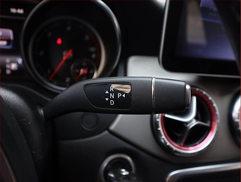 Mercedes-Benz CLA (2016) 200 CDI, Automat, Kůže, Navi - fotka 13 z 20