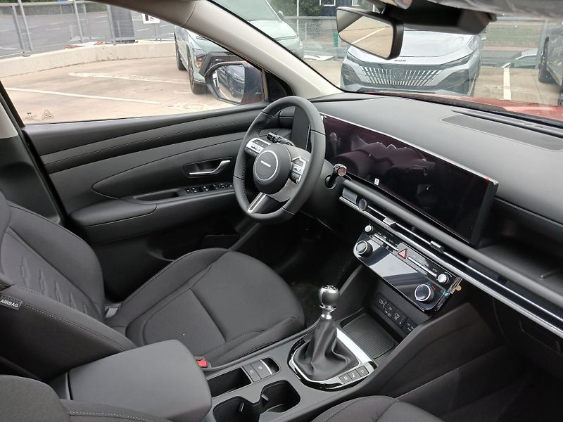 Hyundai Tucson 1,6 T-GDI SMART Nový vůz - fotka 10 z 12