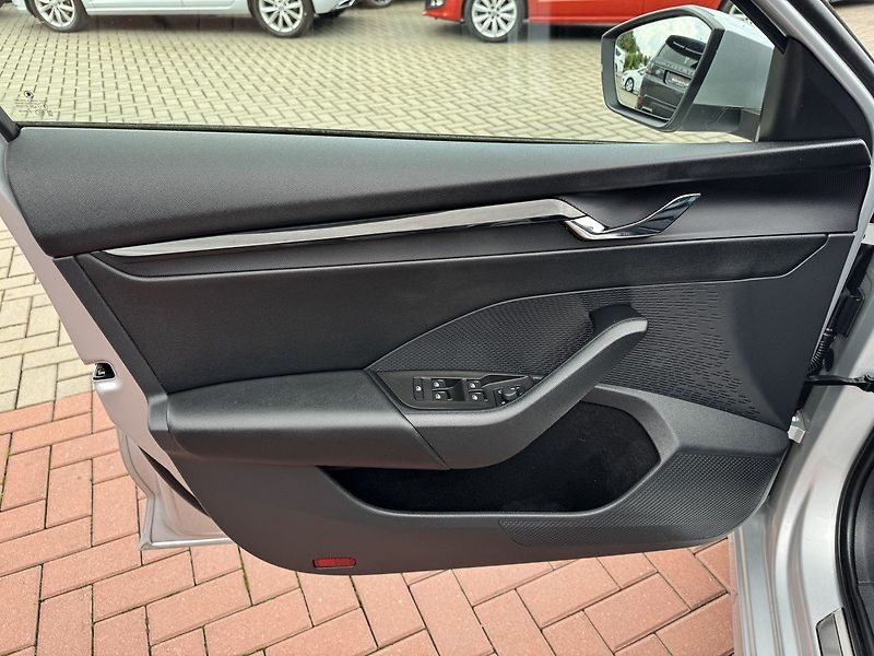 Škoda Octavia (2021) 2.0TDi 110kW 4x4 DSG LED - fotka 30 z 50