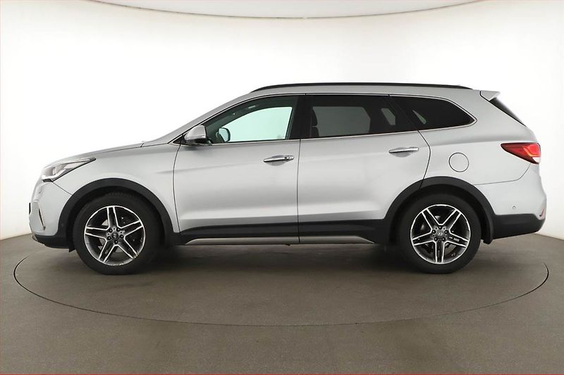 Hyundai Santa Fe (2016) 2.2 CRDi Blue, 4X4, Automat - fotka 3 z 20