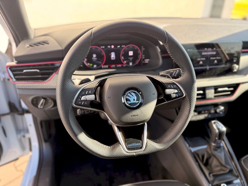 Škoda Kamiq (2024) MC TSI 85/1.0 A7F - fotka 17 z 32
