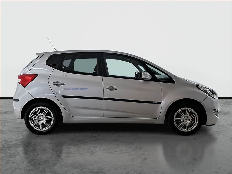 Hyundai ix20 (2014) 1.6 CVVT, Automat, Serv.kniha - fotka 6 z 21
