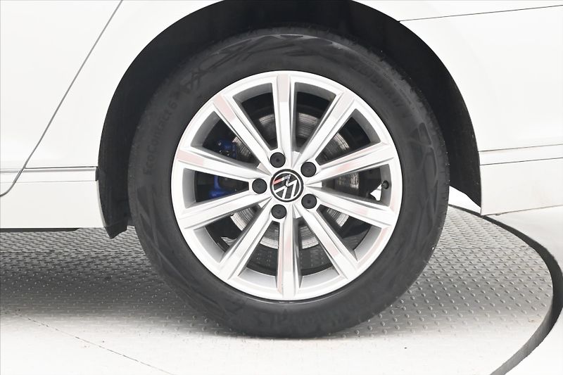 Volkswagen Passat 1,4 GTE 160 kW DSG Záruka až 5 - fotka 35 z 35