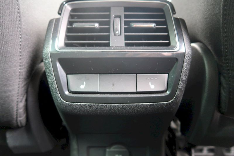 Škoda Karoq (2025) Selection 1,5 TSi / 110 kW DSG - fotka 21 z 32