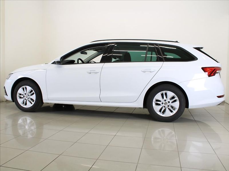 Škoda Octavia 2,0 TDi MT Ambition 22tkm.ČR - fotka 5 z 24