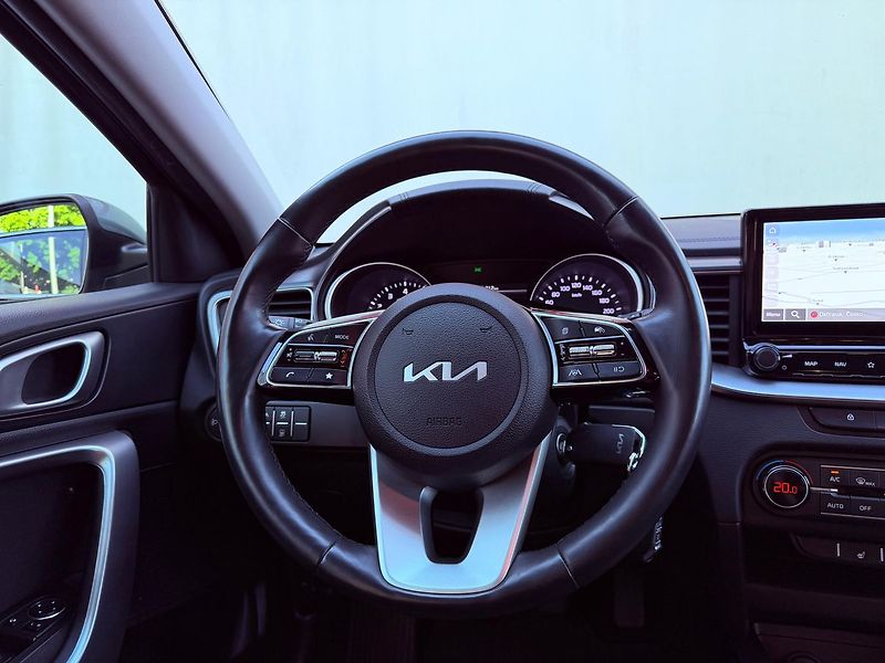 Kia Ceed 1.5 T-GDi Exclusive, ČR, 1.Maj - fotka 17 z 30