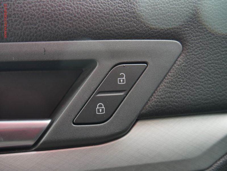 Volkswagen Golf (2021) 1.5TSi, ČR, Life, LED, park - fotka 17 z 22