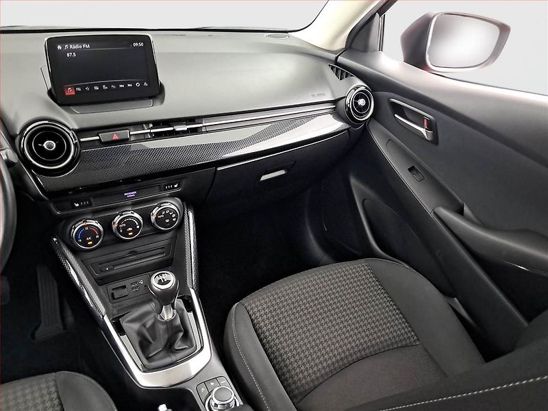 Mazda 2 (2019) 1.5 16V, ČR,1.maj, Tempomat - fotka 8 z 19