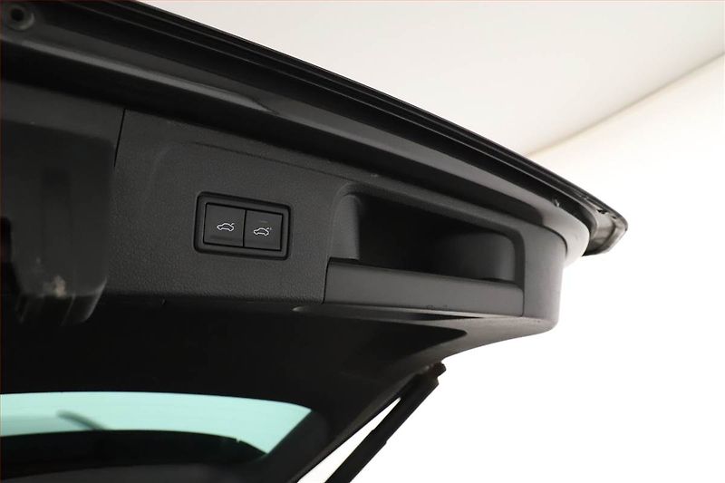 Volkswagen Passat (2020) R-Line 2.0 TDI - fotka 20 z 20