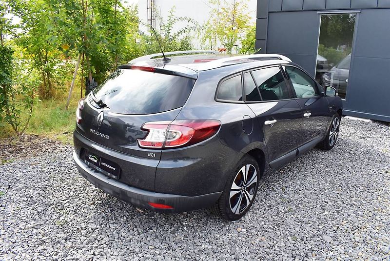 Renault Mégane 1,9 DCi BOSE,96KW,TZ,1M,AKCE - fotka 4 z 20