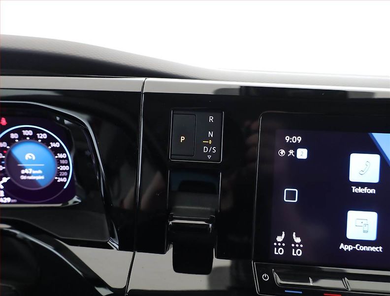 Volkswagen Multivan (2023) 2.0 TSI - fotka 17 z 21