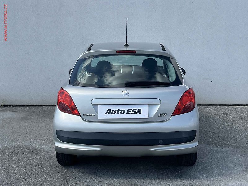 Peugeot 207 (2008) 1.4i, 2.maj,ČR, AC - fotka 5 z 13